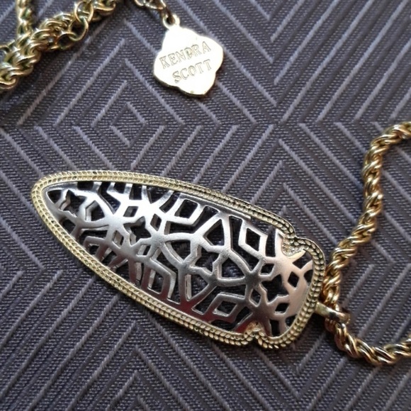 Kendra Scott Two Tone Arrow Necklace - Picture 2 of 2